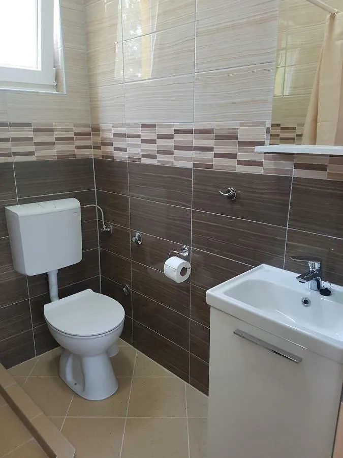 Guest house Toni Hotel Pakostane