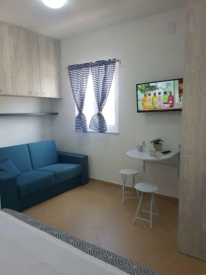 Toni Hotel Pakostane