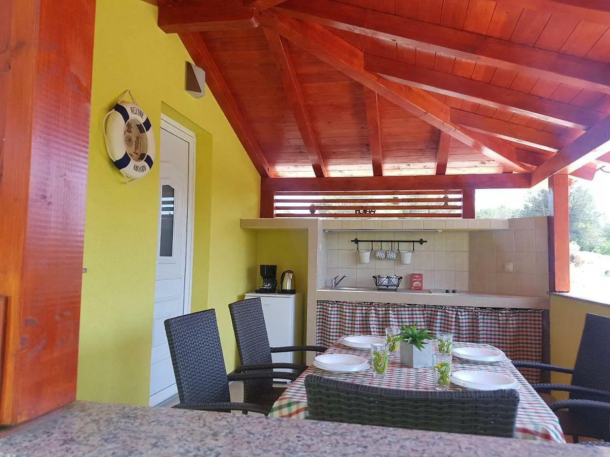 Toni Hotel Pakostane