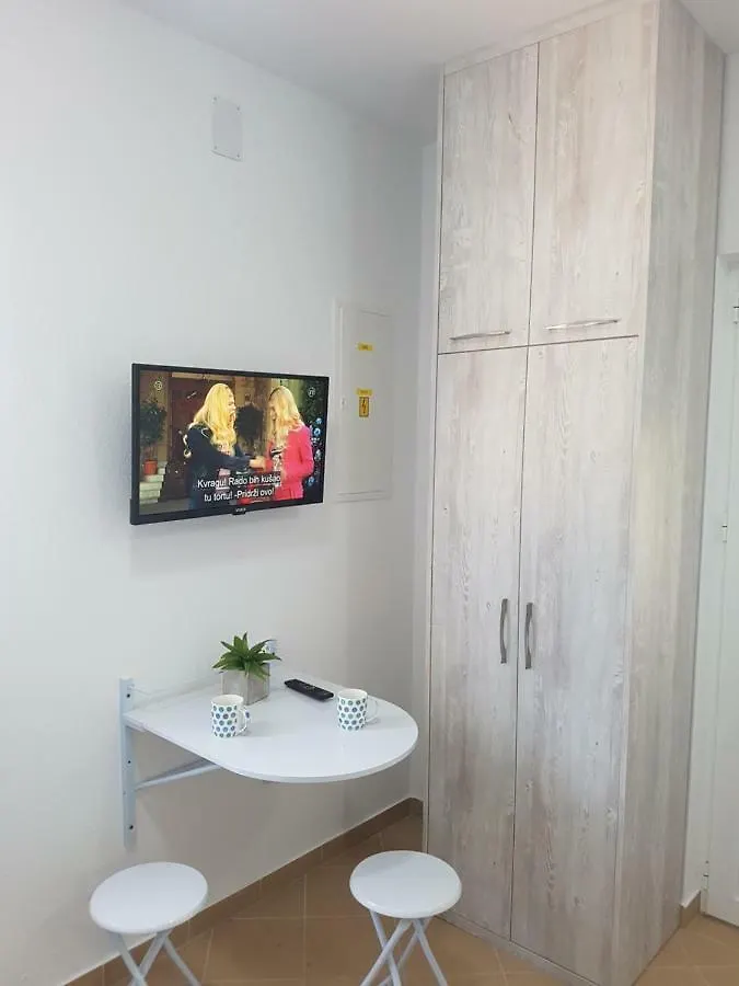 Toni Hotel Pakostane 0*,