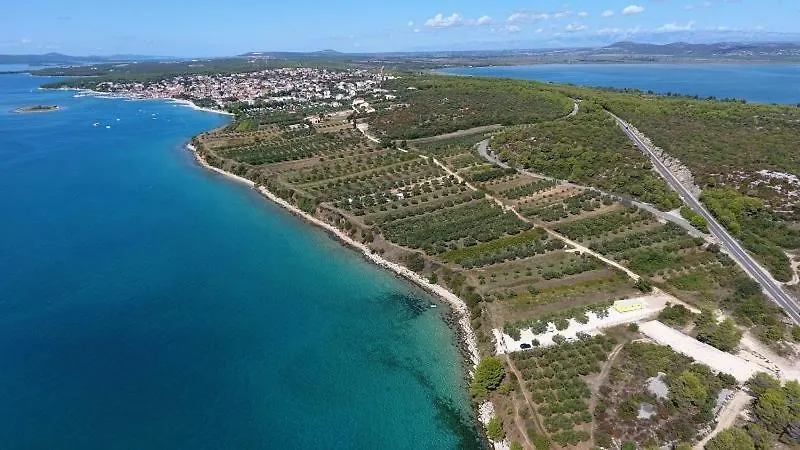 Toni Hotel Pakostane 0*,  Croatia