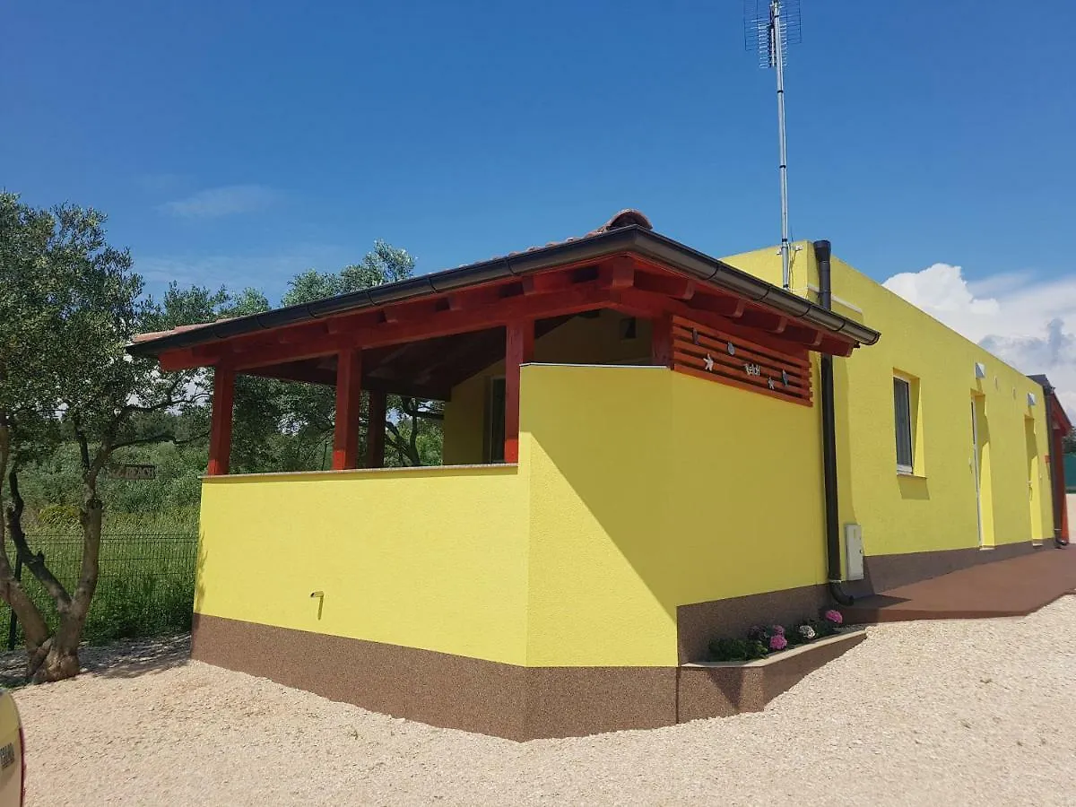Toni Hotel Pakostane