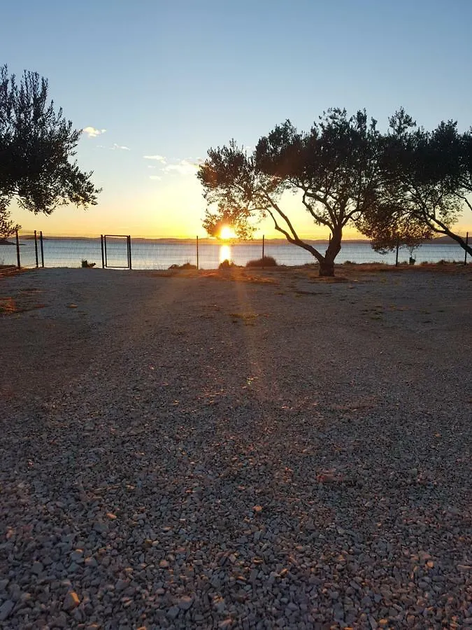 Toni Hotel Pakostane 0*,  Croatia